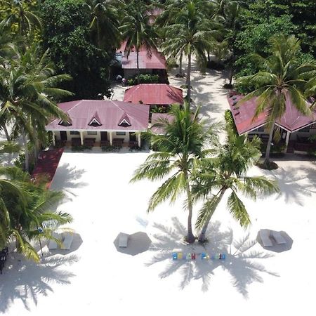 Beach Placid Resort Powered By Cocotel Ocoy 外观 照片