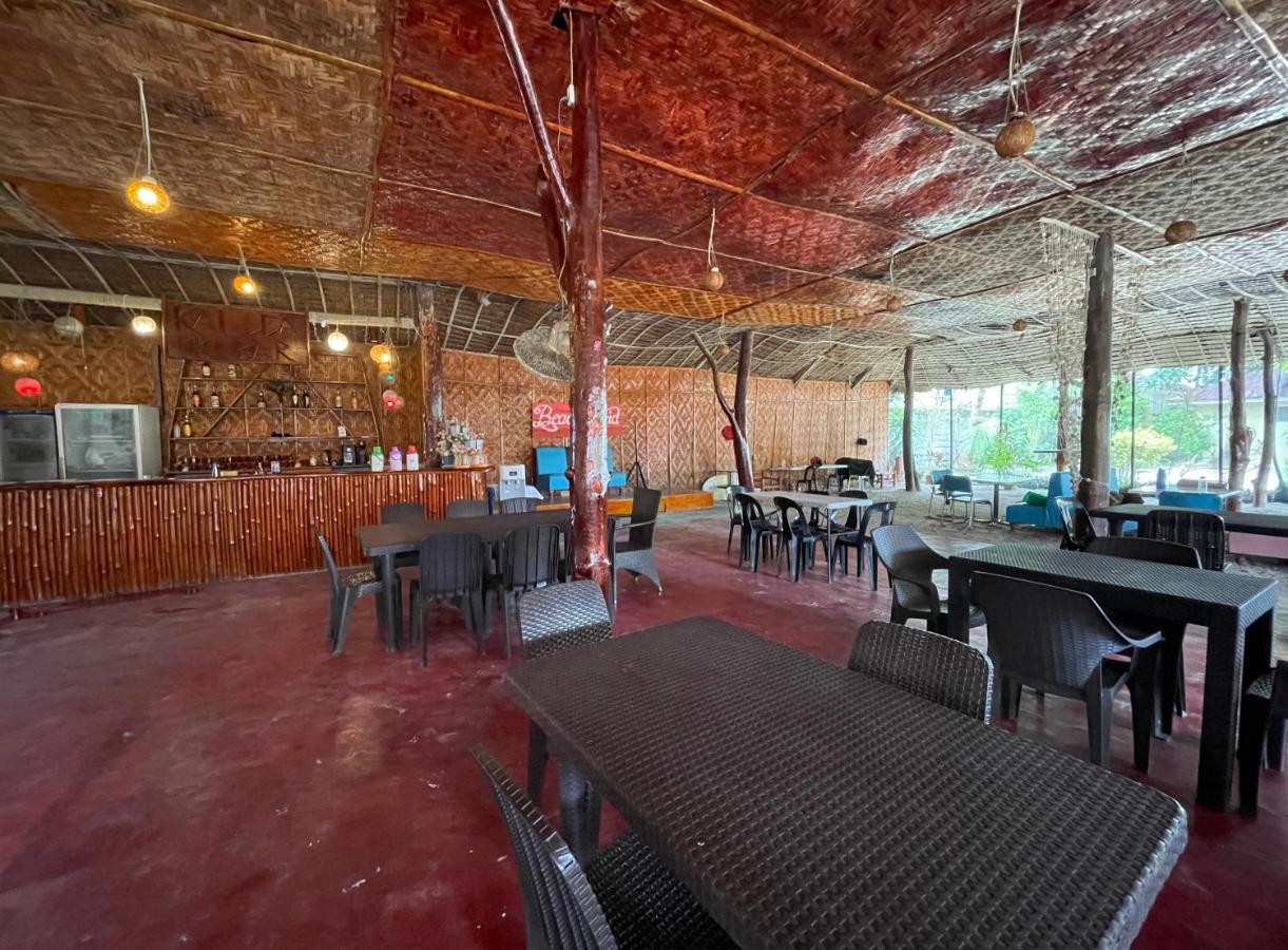Beach Placid Resort Powered By Cocotel Ocoy 外观 照片